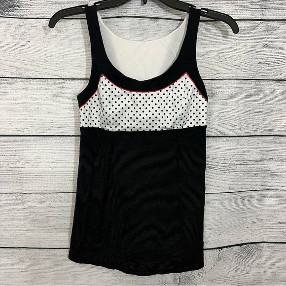 Lululemon Ta Ta Tamer - Picture 1 of 9